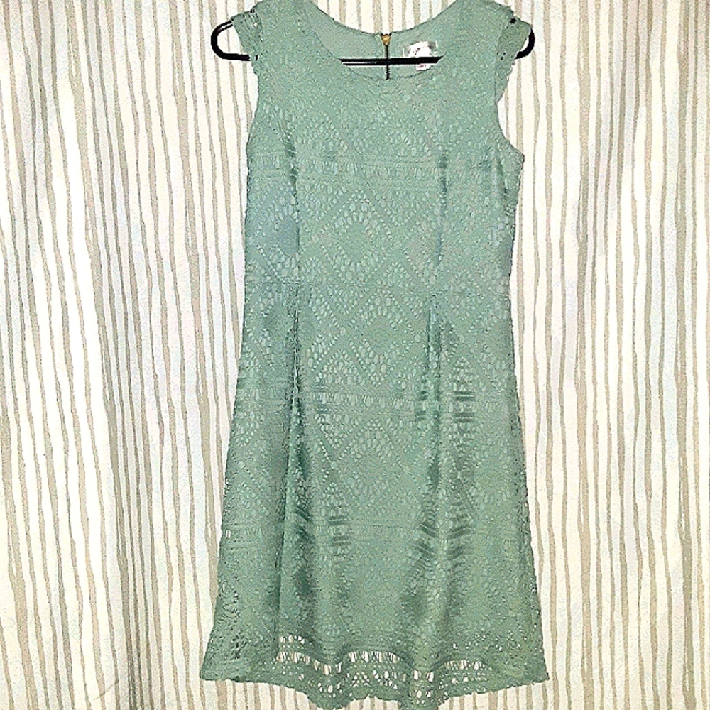 Lacey sleeveless summer dress!